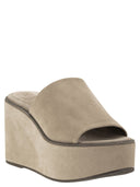 Brunello Cucinelli suede wiggen met kostbare welt