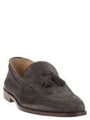 Mococcas in pelle scamosciata di Brunello Cucinelli con nappe