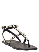 Sandalia de tanga Stuart Weitzman Pearlita con perlas