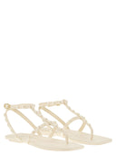 Sandalia de tanga Stuart Weitzman Pearlita con perlas